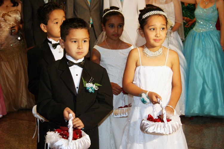 Flower kids by Sharif Mohammadi